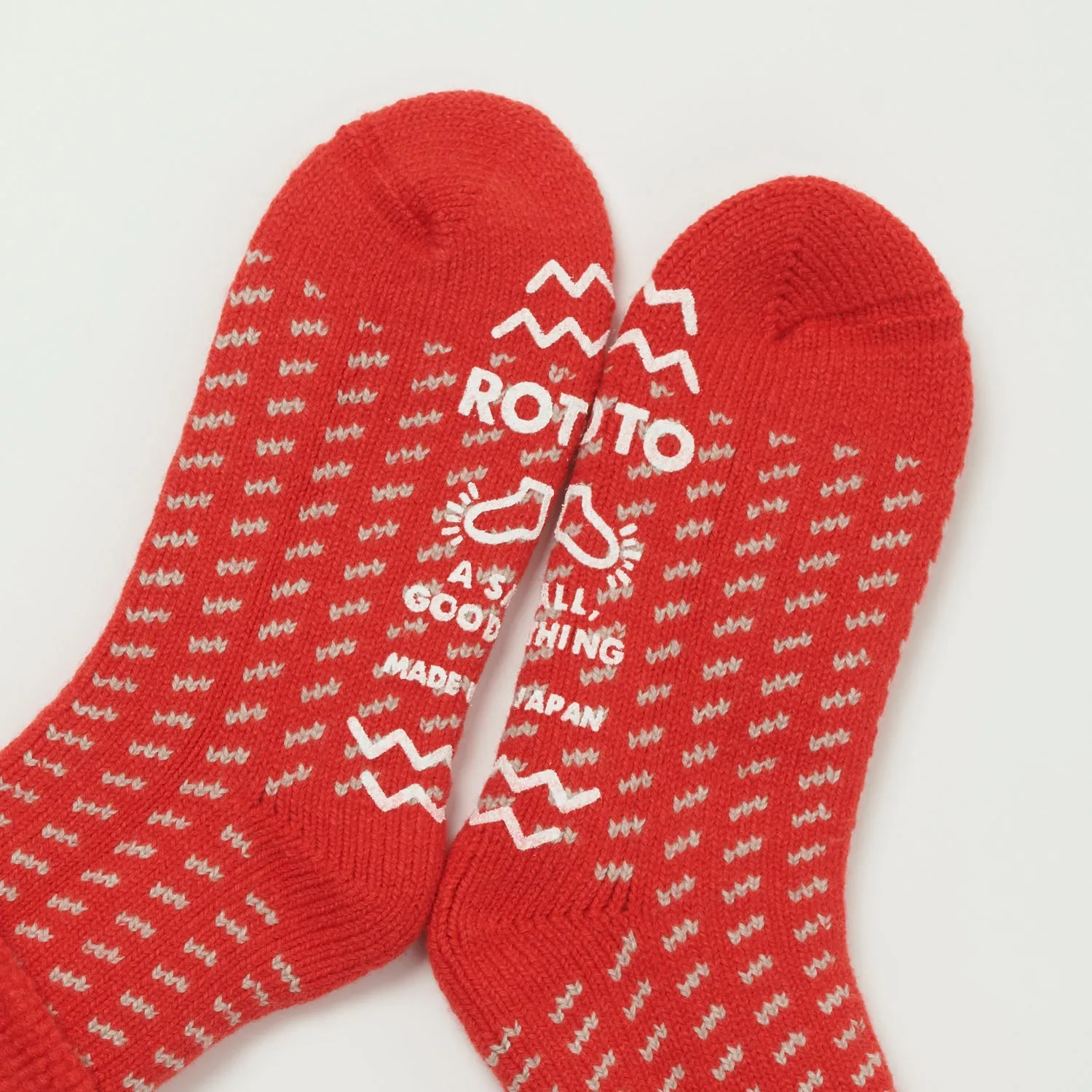 RoToTo Bird's Eye Comfy Room Sock - Scarlet