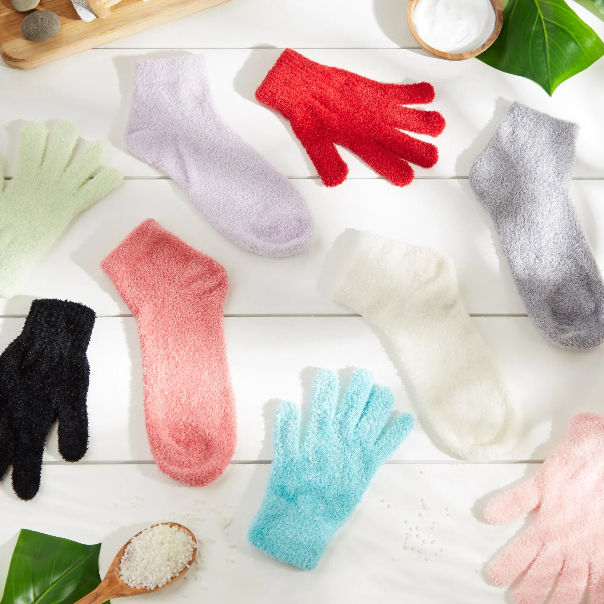 Spa Socks And Gloves Set - Aloe Infused - Cream